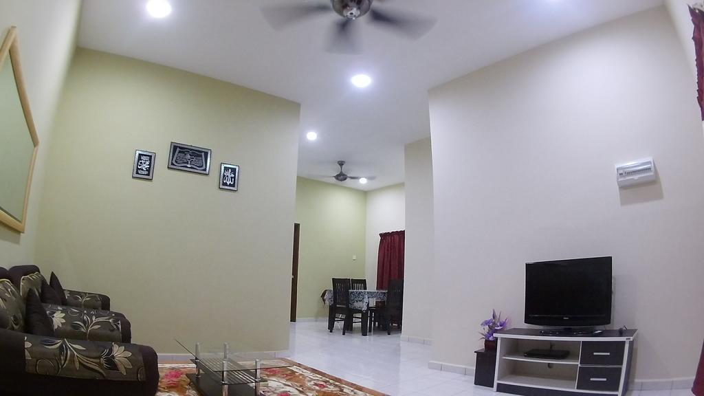 Homestay Selinsing Simpang Ampat Semanggol Exterior photo