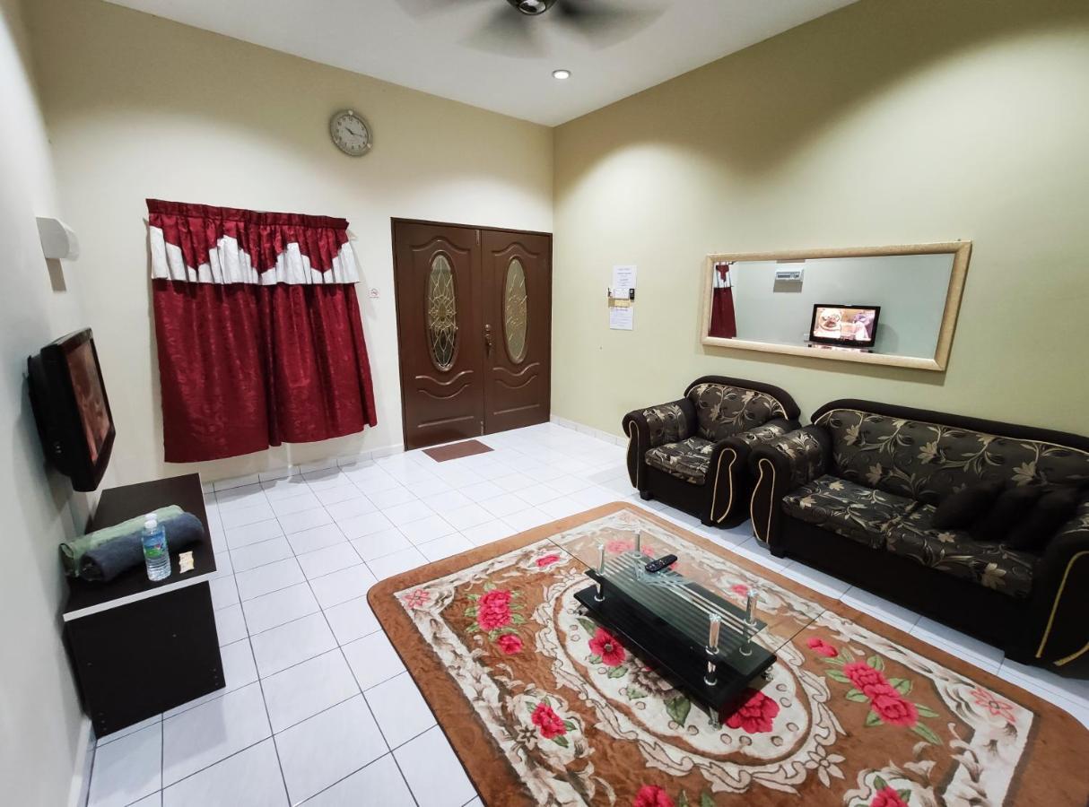 Homestay Selinsing Simpang Ampat Semanggol Exterior photo