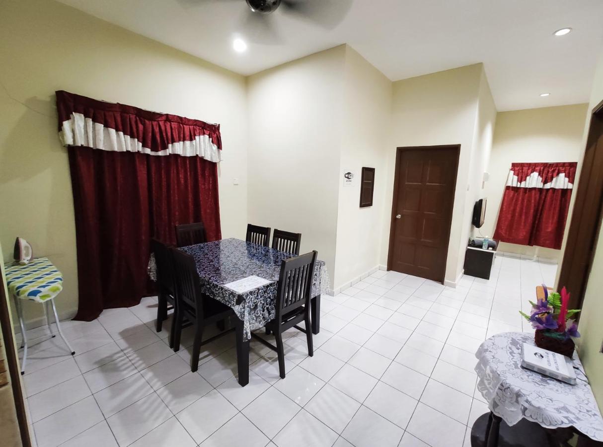 Homestay Selinsing Simpang Ampat Semanggol Exterior photo